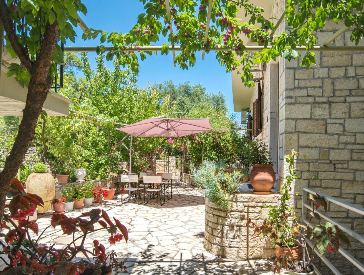 Villa Kiki Paxos Ozias Гайос Екстериор снимка